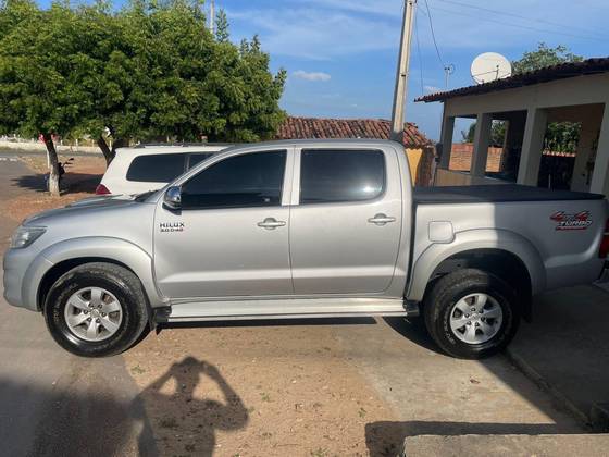 TOYOTA HILUX 3.0 SRV TOP 4X4 CD 16V TURBO INTERCOOLER DIESEL 4P AUTOMÁTICO